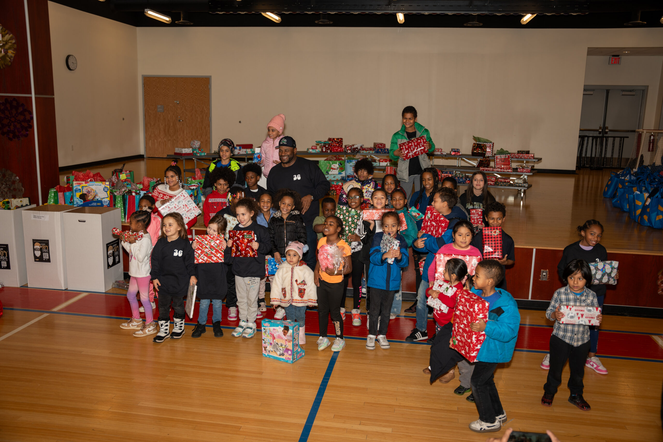 Children at Jerome Bettis Foundation Toy Drive